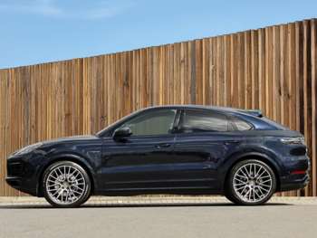 Used Porsche Cayenne 2023 for sale - 74787379: Photo