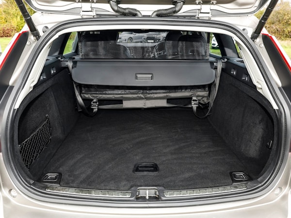 Used Volvo V60 2021 for sale - 76238196: Photo 8