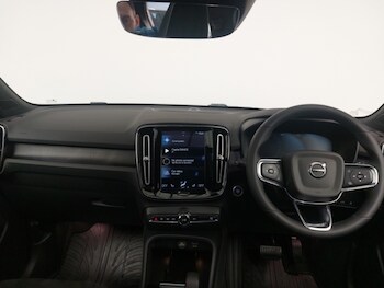 Used Volvo XC40 2023 for sale - 78360805: Photo