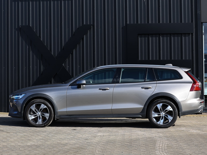 Used Volvo V60 2021 for sale - 78125539: Photo 5