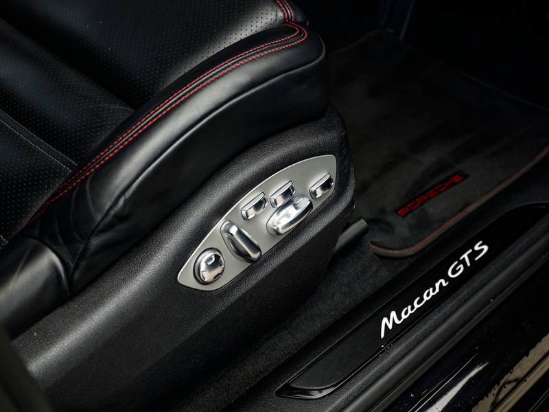 Used Porsche Macan 2020 for sale - 77751772: Photo 19