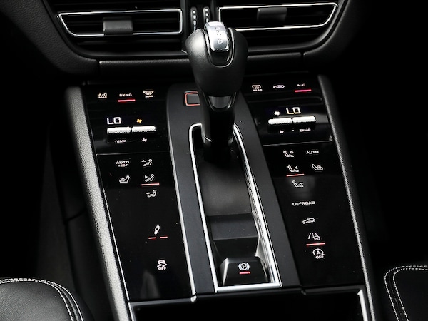 Used Porsche Macan 2022 for sale - 75424073: Photo 11