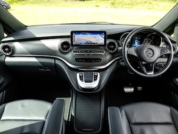 Used Mercedes-Benz V-Class 2023 for sale - 75562441: Photo