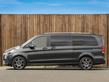 Used Mercedes-Benz V-Class 2023 for sale - 75562441: Photo