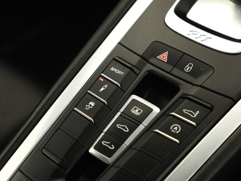 Used Porsche 911 2018 for sale - 77556136: Photo 11