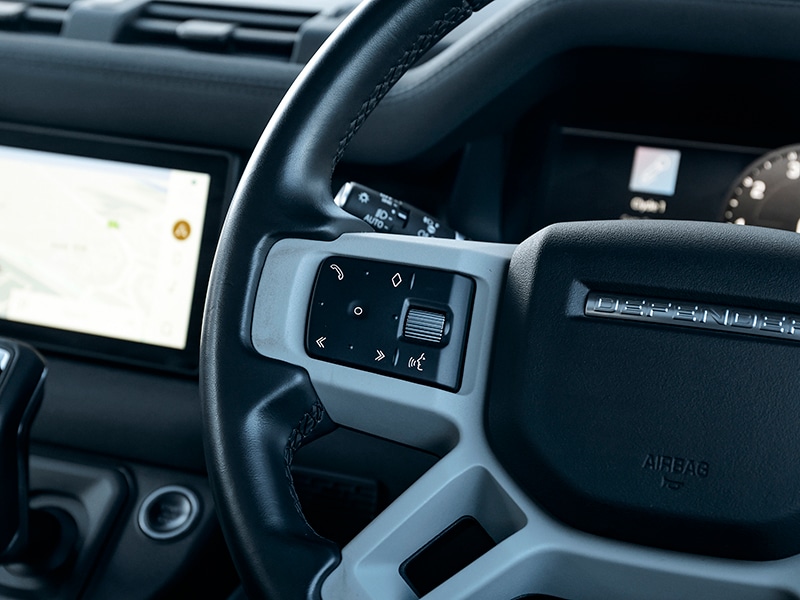 Used Land Rover Defender 2022 for sale - 76630813: Photo 11