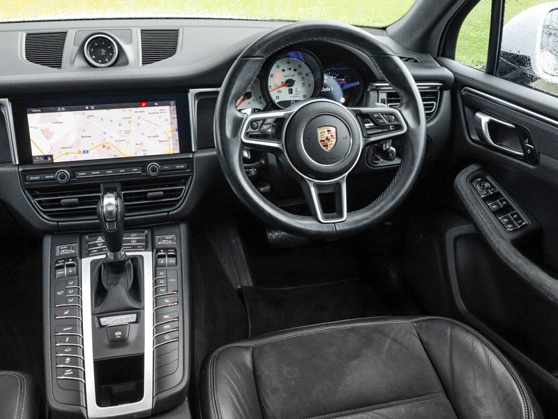 Used Porsche Macan 2020 for sale - 77012617: Photo 2