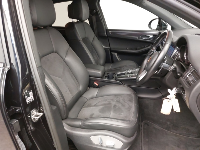 Used Porsche Macan 2020 for sale - 78032700: Photo 11