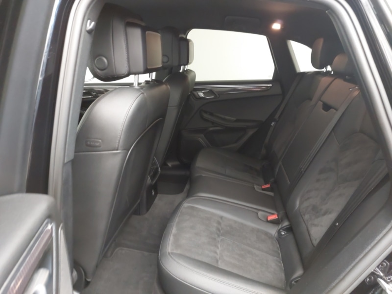 Used Porsche Macan 2020 for sale - 78032700: Photo 12