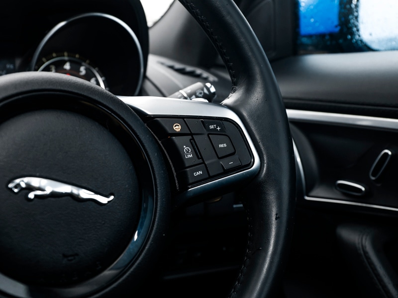 Used Jaguar F-Type 2017 for sale - 76571650: Photo 11