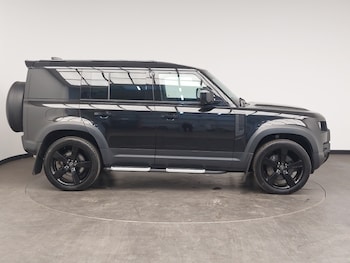 Used Land Rover Defender 2023 for sale - 78791014: Photo