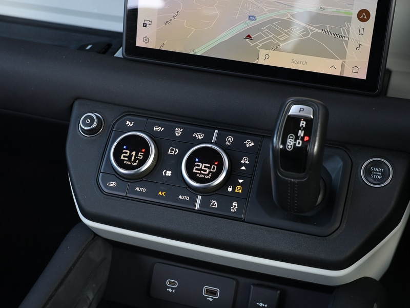 Used Land Rover Defender 2020 for sale - 78054656: Photo 15