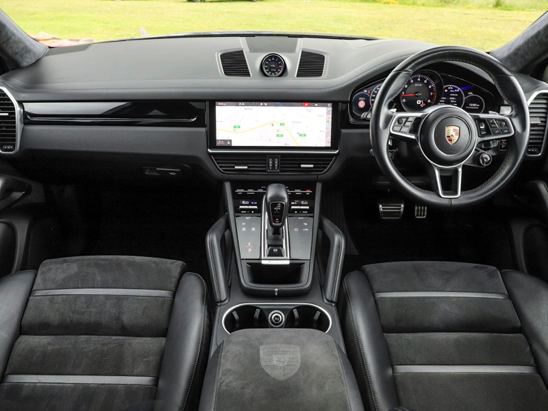 Used Porsche Cayenne 2020 for sale - 76343323: Photo 2