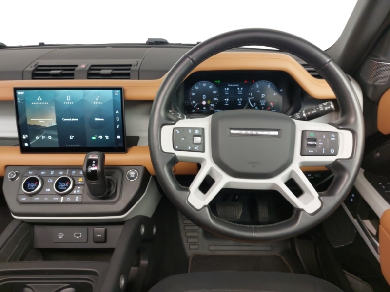 Used Land Rover Defender 2023 for sale - 77580050: Photo 5