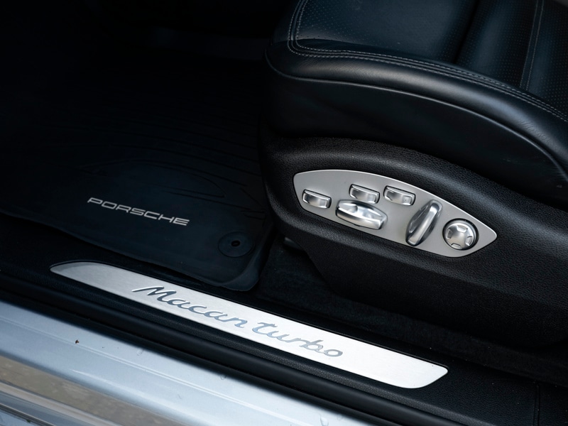 Used Porsche Macan 2019 for sale - 77580054: Photo 19