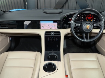 Used Porsche Taycan 2021 for sale - 78225247: Photo