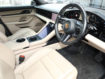 Used Porsche Taycan 2021 for sale - 78391367: Photo