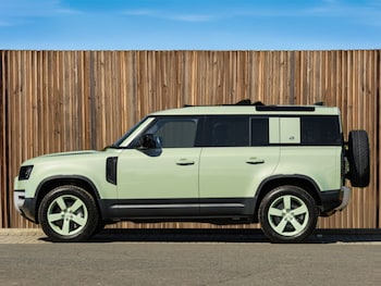 Used Land Rover Defender 2023 for sale - 75576261: Photo