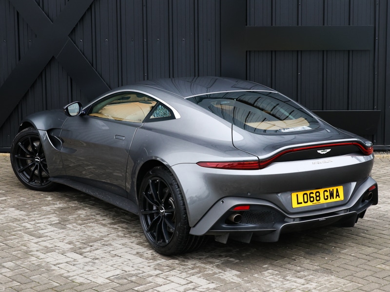 Used Aston Martin Vantage 2018 for sale - 78023343: Photo 16