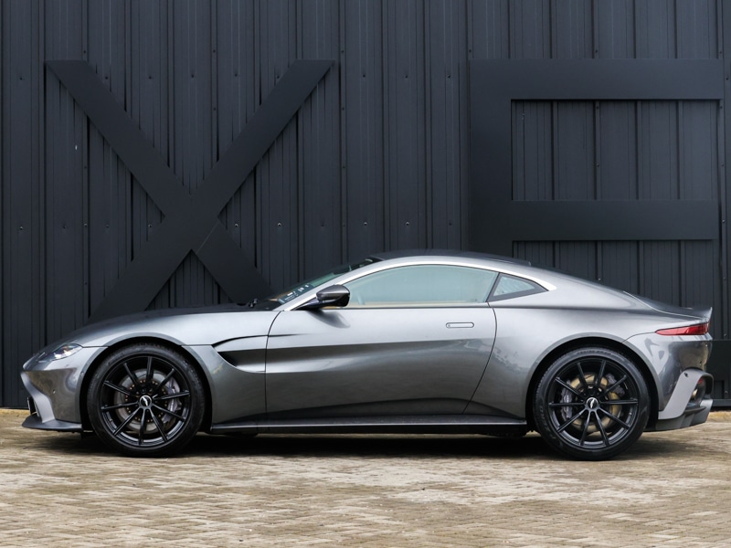 Used Aston Martin Vantage 2018 for sale - 78023343: Photo 4