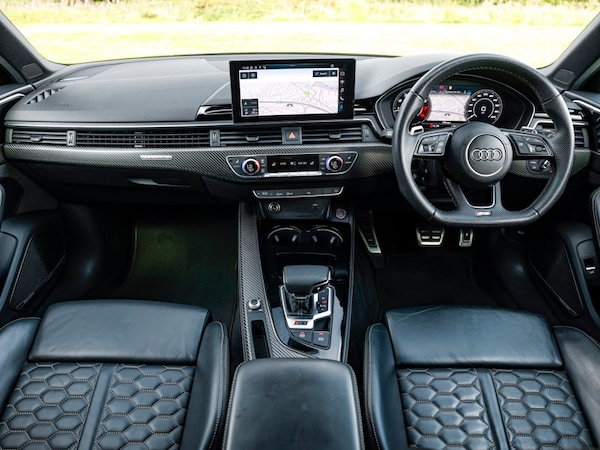 Used Audi RS4 2020 for sale - 75674934: Photo 2