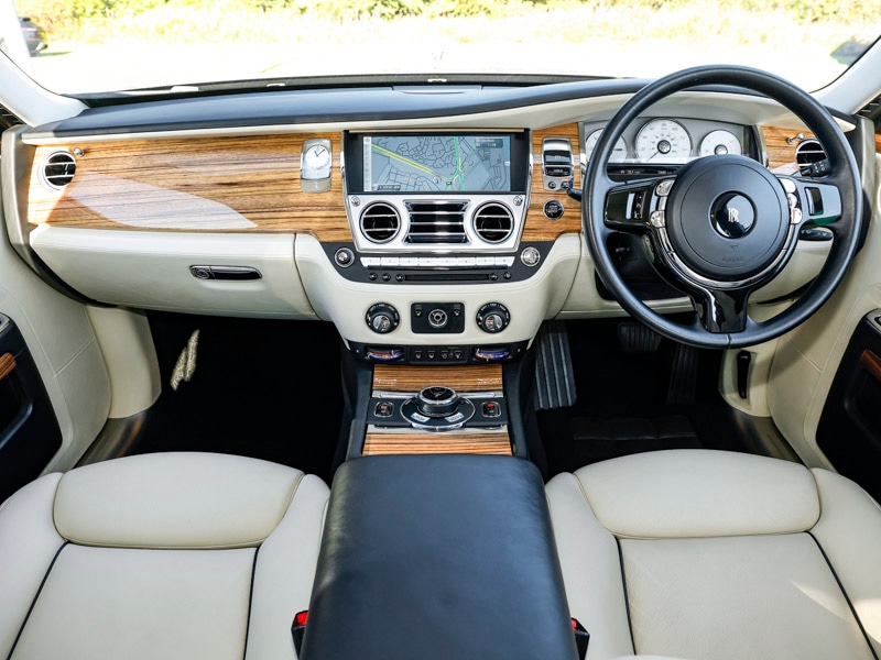 Used Rolls-Royce Ghost 2015 for sale - 76427307: Photo 2