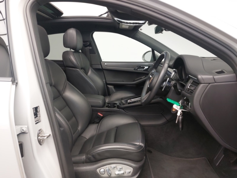 Used Porsche Macan 2022 for sale - 76779362: Photo 11