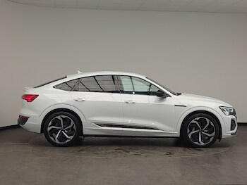 Used Audi Q8 2024 for sale - 76911670: Photo