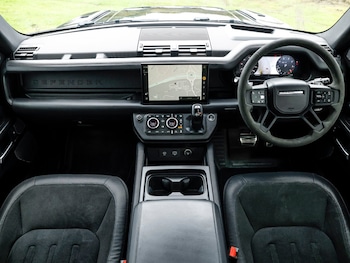 Used Land Rover Defender 2022 for sale - 76548682: Photo