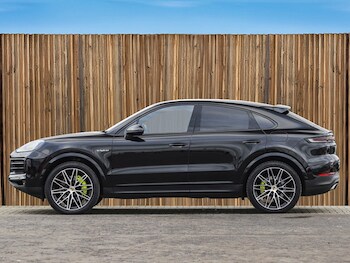 Used Porsche Cayenne 2024 for sale - 77873963: Photo