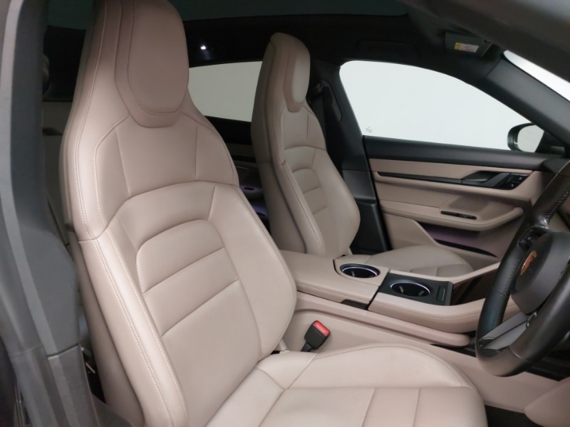 Used Porsche Taycan 2021 for sale - 78147059: Photo 11