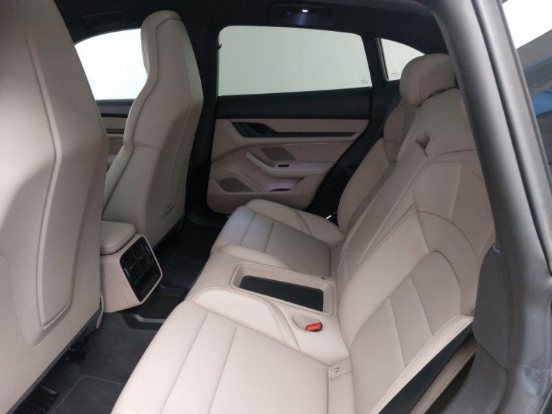 Used Porsche Taycan 2021 for sale - 78147059: Photo 12