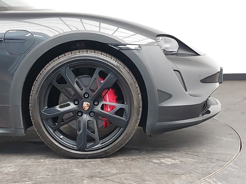 Used Porsche Taycan 2021 for sale - 78147059: Photo 14