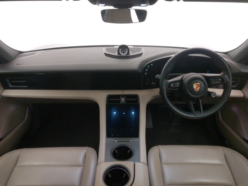 Used Porsche Taycan 2021 for sale - 78147059: Photo 4