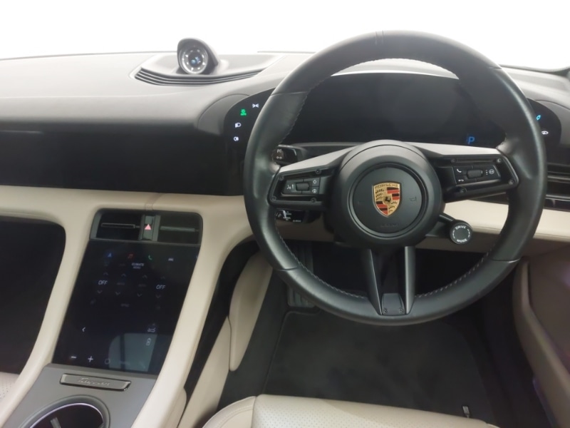 Used Porsche Taycan 2021 for sale - 78147059: Photo 5