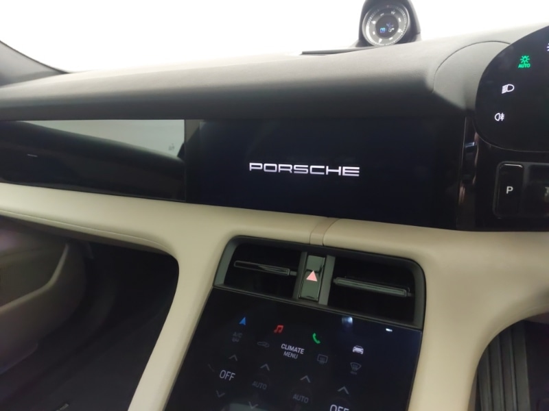 Used Porsche Taycan 2021 for sale - 78147059: Photo 8