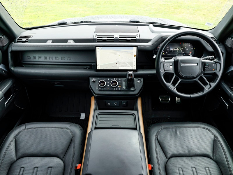 Used Land Rover Defender 2023 for sale - 76771592: Photo 2