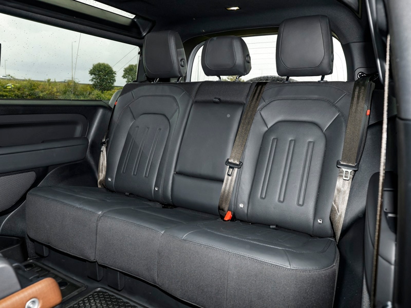 Used Land Rover Defender 2023 for sale - 76771592: Photo 6