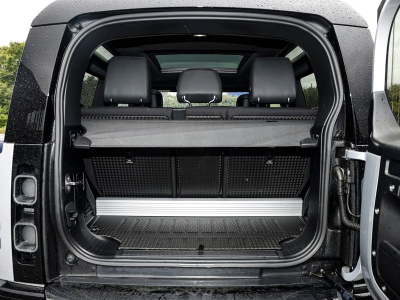 Used Land Rover Defender 2023 for sale - 76771592: Photo 8