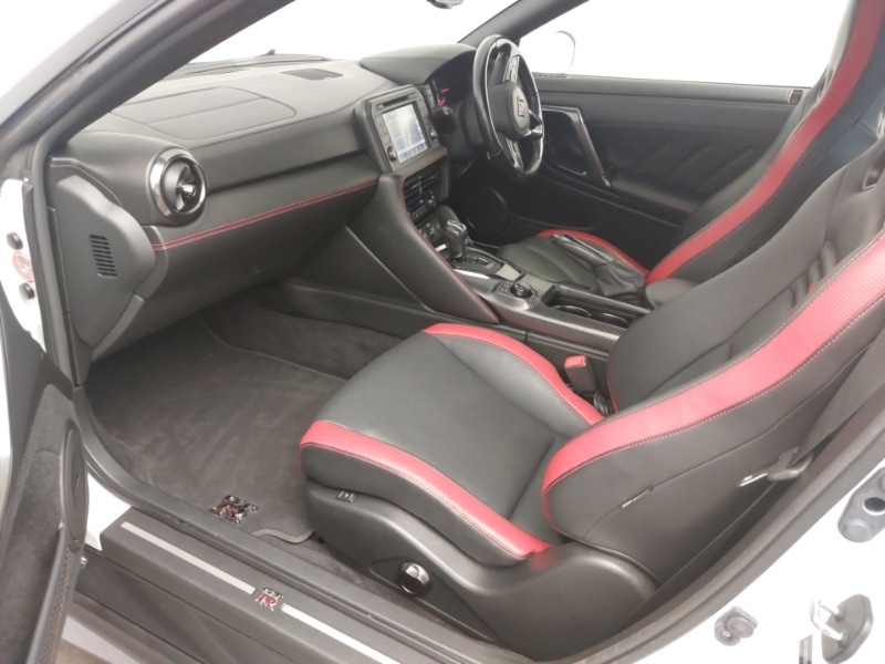 Used Nissan GT-R 2017 for sale - 76427308: Photo 7