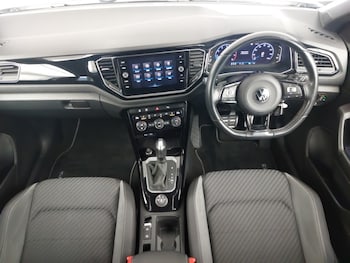 Used Volkswagen T-Roc 2020 for sale - 76771593: Photo