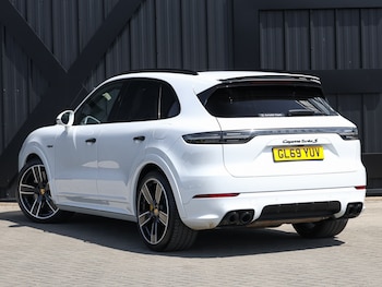 Used Porsche Cayenne 2020 for sale - 79106028: Photo