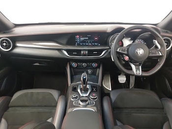 Used Alfa Romeo Stelvio 2021 for sale - 78312363: Photo
