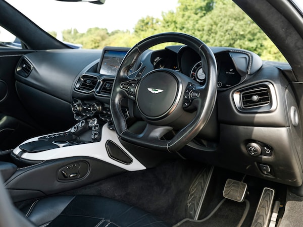Used Aston Martin V8 2019 for sale - 75684307: Photo 2