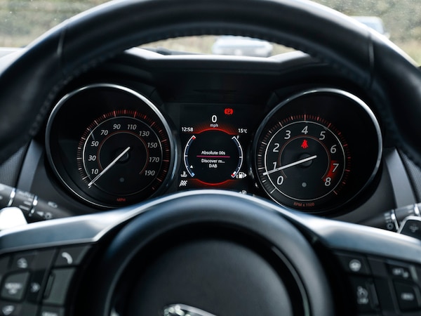Used Jaguar F-Type 2017 for sale - 76311557: Photo 12