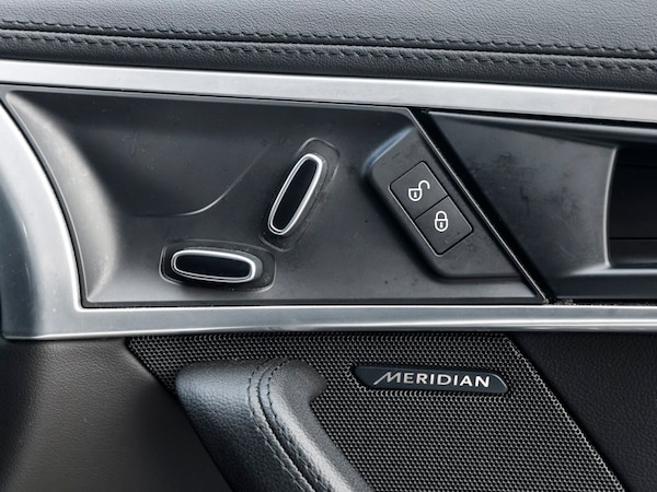 Used Jaguar F-Type 2017 for sale - 76311557: Photo 19