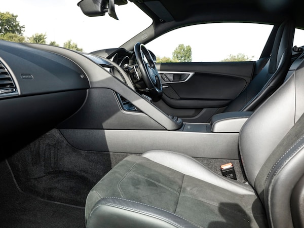 Used Jaguar F-Type 2017 for sale - 76311557: Photo 5
