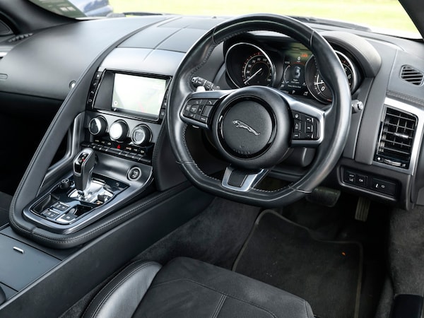 Used Jaguar F-Type 2017 for sale - 76311557: Photo 7