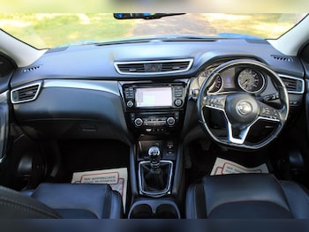 Used Nissan Qashqai 2017 for sale - 79259576: Photo