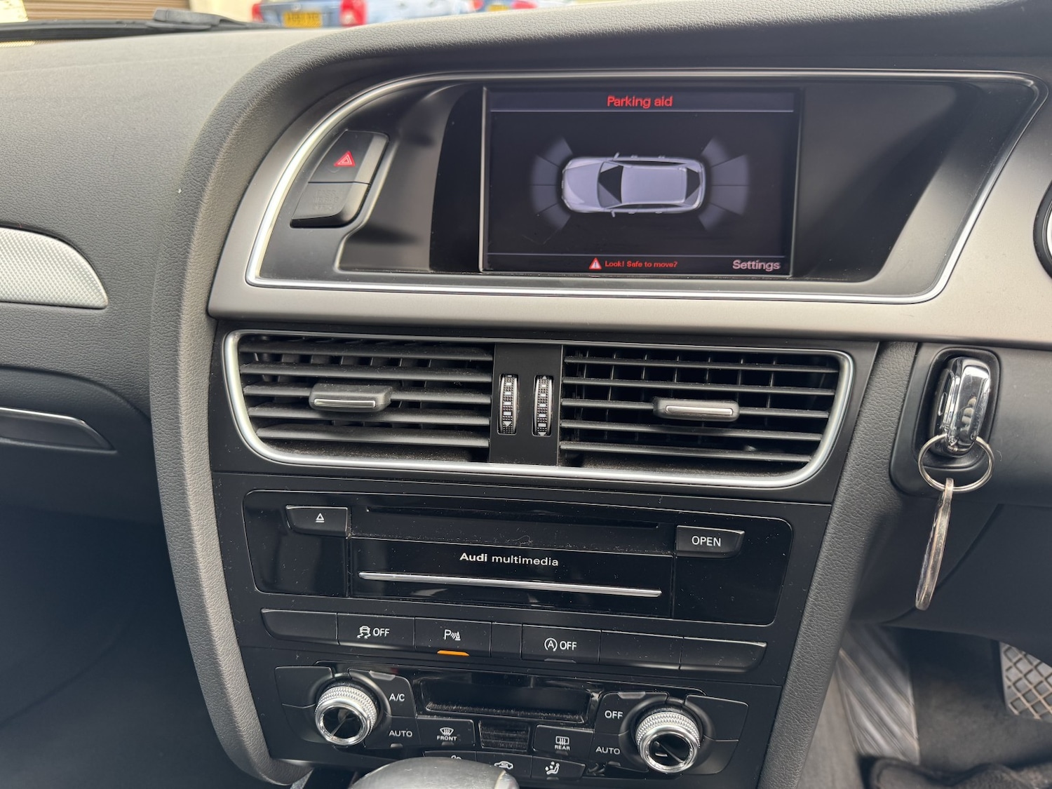 Used Audi A4 2014 for sale - 78090647: Photo 15